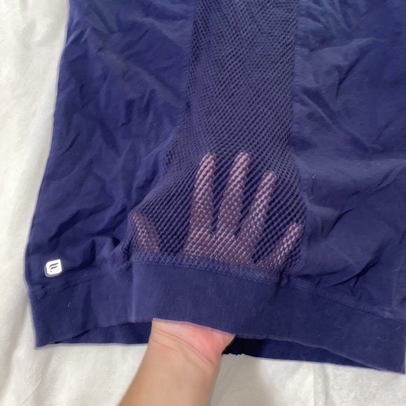 🌲Adorable Fabletics sleeveless zip-up! - Picture 4 of 9
